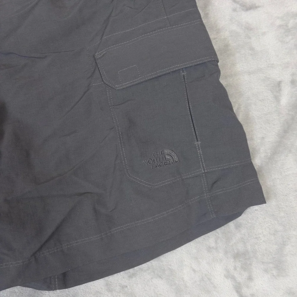 The North Face Cargo Shorts Mens L Gray Hiking Outdoor Lightweight Utility